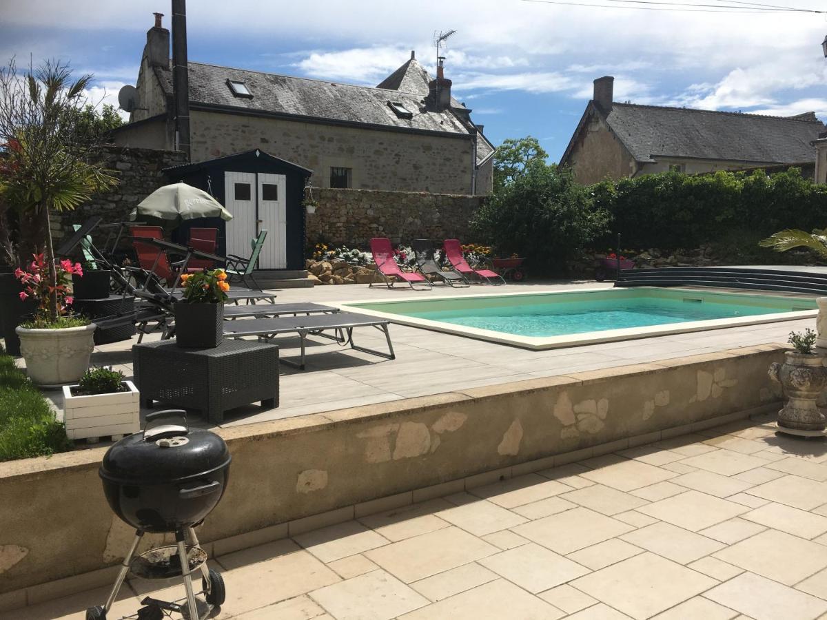 Vila La Douce France Trianon Chinon Exteriér fotografie